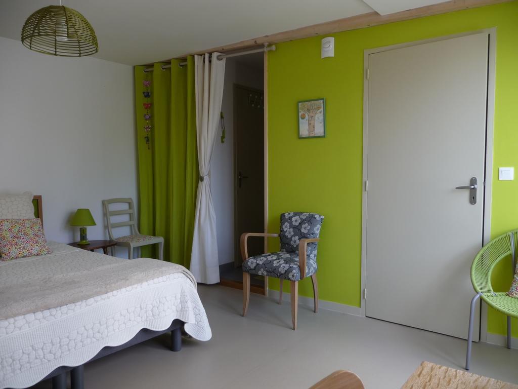 Le Jardin Aux Oiseaux Acomodação com café da manhã Férel Exterior foto